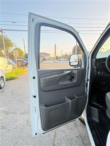 2013 Chevrolet Express 2500 Cargo Van   - Photo 19 - South El Monte, CA 91733