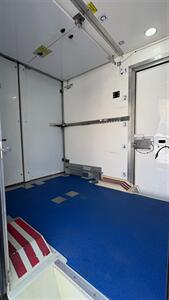 2023 Ford E-350 SD Reefer Box Van - Photo 11 - South El Monte, CA 91733
