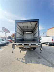 2020 Isuzu NRR 14FT Box Truck DIESEL  Hydrulic Lift - Photo 12 - South El Monte, CA 91733