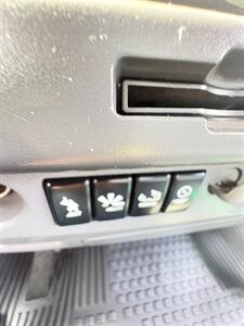 2020 Isuzu NRR 14FT Box Truck DIESEL  Hydrulic Lift - Photo 29 - South El Monte, CA 91733