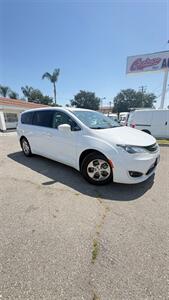 2019 Chrysler Pacifica Hybrid Touring Plus 1-Owner - Photo 6 - South El Monte, CA 91733