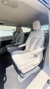 2019 Chrysler Pacifica Hybrid Touring Plus 1-Owner - Photo 22 - South El Monte, CA 91733
