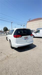 2019 Chrysler Pacifica Hybrid Touring Plus 1-Owner - Photo 9 - South El Monte, CA 91733