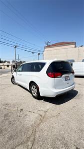 2019 Chrysler Pacifica Hybrid Touring Plus 1-Owner - Photo 7 - South El Monte, CA 91733