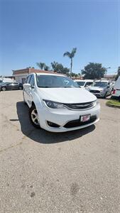 2019 Chrysler Pacifica Hybrid Touring Plus 1-Owner - Photo 2 - South El Monte, CA 91733