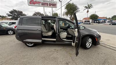 2017 Chrysler Pacifica Touring-L Loaded   - Photo 17 - South El Monte, CA 91733