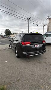 2017 Chrysler Pacifica Touring-L Loaded   - Photo 9 - South El Monte, CA 91733
