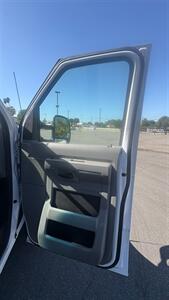 2023 Ford E-350 SD Reefer Box Van Low Miles - Photo 16 - South El Monte, CA 91733