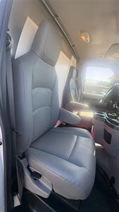 2023 Ford E-350 SD Reefer Box Van Low Miles - Photo 17 - South El Monte, CA 91733