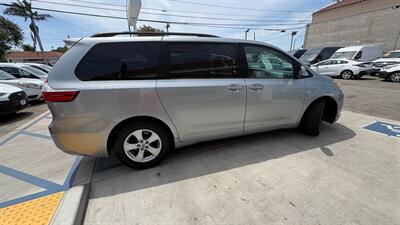 2016 Toyota Sienna LE 8-Passenger - Photo 9 - South El Monte, CA 91733