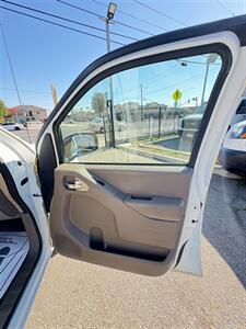 2017 Nissan Frontier SV V6  Extended Cab 1-Owner   - Photo 20 - South El Monte, CA 91733