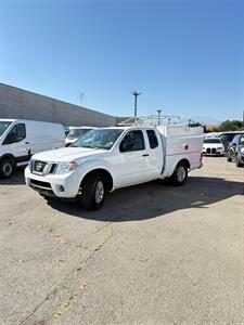 2017 Nissan Frontier SV V6  Extended Cab 1-Owner   - Photo 3 - South El Monte, CA 91733
