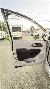 2017 Chrysler Pacifica Touring Plus Loaded   - Photo 28 - South El Monte, CA 91733