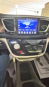 2017 Chrysler Pacifica Touring Plus Loaded   - Photo 34 - South El Monte, CA 91733