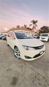 2017 Chrysler Pacifica Touring Plus Loaded   - Photo 4 - South El Monte, CA 91733