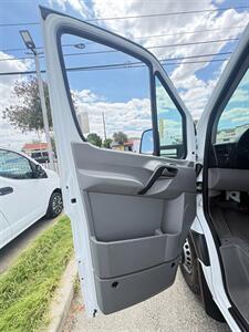 2016 Mercedes-Benz Sprinter 3500 W/Hydrulic Lift Gate 1-Owner   - Photo 19 - South El Monte, CA 91733