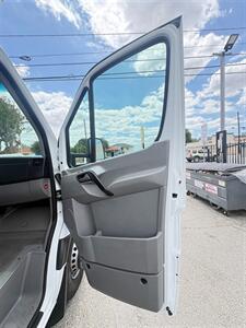 2016 Mercedes-Benz Sprinter 3500 W/Hydrulic Lift Gate 1-Owner   - Photo 18 - South El Monte, CA 91733