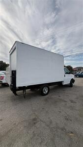 2017 Chevrolet Express 3500 W/Hydrulic Lift Gate - Photo 6 - South El Monte, CA 91733