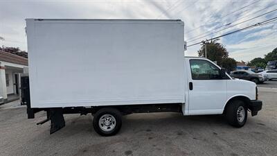 2017 Chevrolet Express 3500 W/Hydrulic Lift Gate - Photo 8 - South El Monte, CA 91733