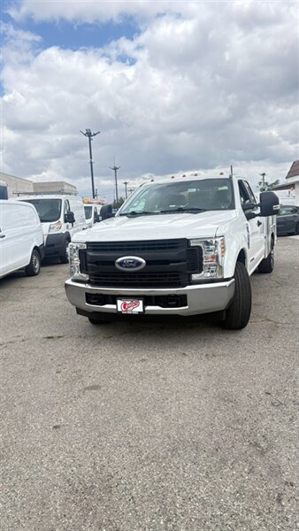 2018 Ford F-350 Super Duty XL Low Miles  1-Owner   - Photo 1 - South El Monte, CA 91733
