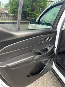 2021 Chevrolet Traverse LT Cloth   - Photo 12 - Cincinnati, OH 45231