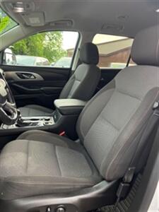 2021 Chevrolet Traverse LT Cloth   - Photo 25 - Cincinnati, OH 45231