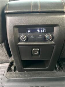2021 Chevrolet Traverse LT Cloth   - Photo 10 - Cincinnati, OH 45231