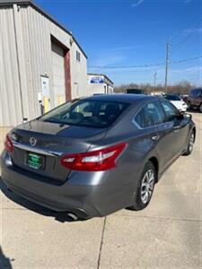 2018 Nissan Altima 2.5 S   - Photo 4 - Cincinnati, OH 45231