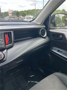 2018 Toyota RAV4 LE   - Photo 15 - Cincinnati, OH 45231