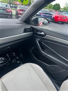 2019 Volkswagen Jetta R-Line   - Photo 19 - Cincinnati, OH 45231