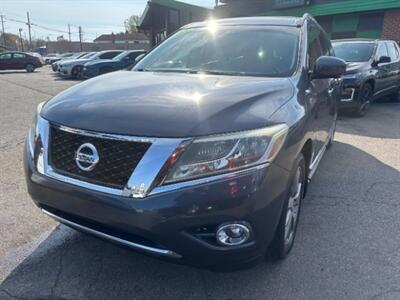 2014 Nissan Pathfinder Platinum   - Photo 1 - Cincinnati, OH 45231