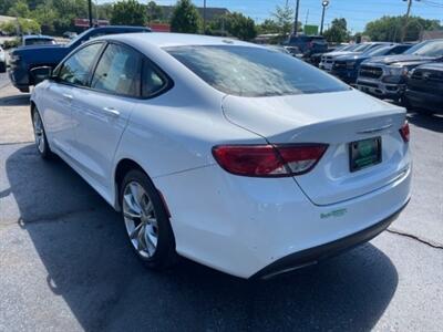 2015 Chrysler 200 S   - Photo 3 - Cincinnati, OH 45231