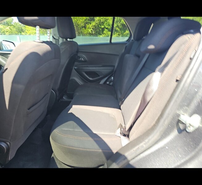 2020 Chevrolet Trax LS   - Photo 12 - San Diego, CA 92154