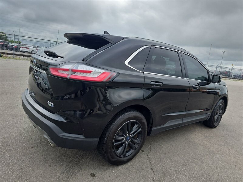 2019 Ford Edge SEL   - Photo 7 - San Diego, CA 92154