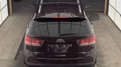 2017 Kia Sorento EX   - Photo 11 - San Diego, CA 92154