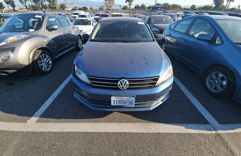 2016 Volkswagen Jetta 1.4T S - Photo 2 - San Diego, CA 92154