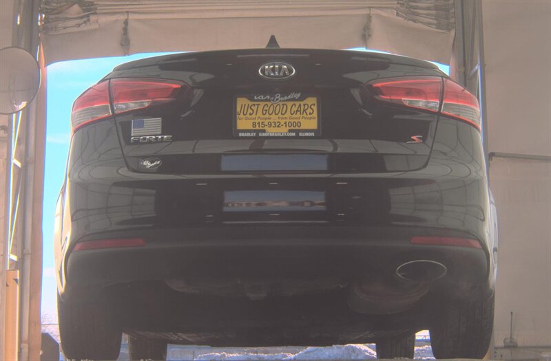 2018 Kia Forte S - Photo 16 - San Diego, CA 92154