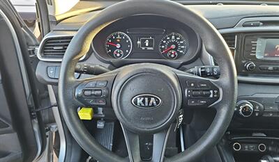 2016 Kia Sorento LX   - Photo 17 - San Diego, CA 92154