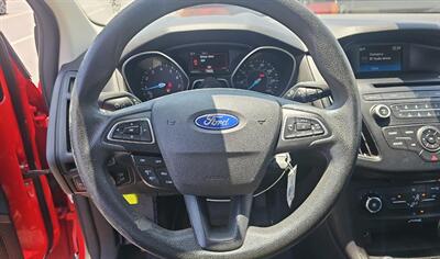 2015 Ford Focus SE   - Photo 13 - San Diego, CA 92154