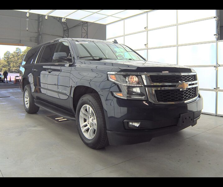 2019 Chevrolet Suburban LT   - Photo 3 - San Diego, CA 92154