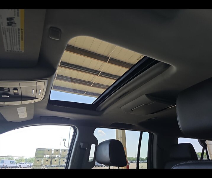 2019 Chevrolet Suburban LT   - Photo 14 - San Diego, CA 92154
