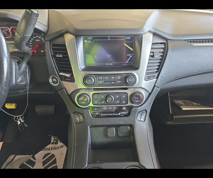 2019 Chevrolet Suburban LT   - Photo 11 - San Diego, CA 92154