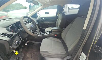 2017 Ford Escape SE   - Photo 14 - San Diego, CA 92154