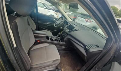 2017 Ford Escape SE   - Photo 15 - San Diego, CA 92154