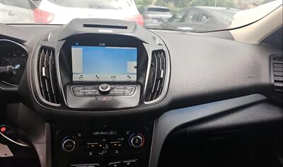 2017 Ford Escape SE   - Photo 17 - San Diego, CA 92154