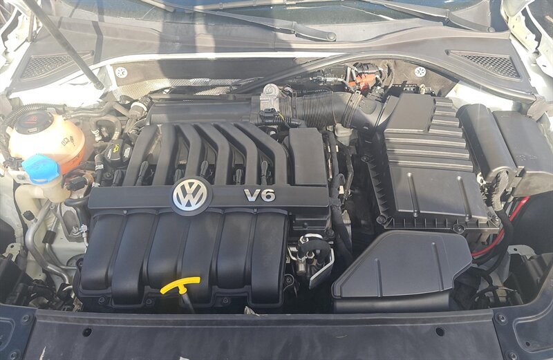 2018 Volkswagen Passat V6 GT - Photo 15 - San Diego, CA 92154