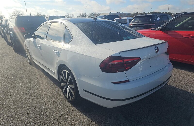 2018 Volkswagen Passat V6 GT - Photo 8 - San Diego, CA 92154