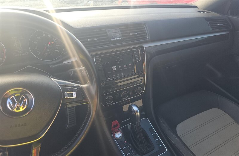 2018 Volkswagen Passat V6 GT - Photo 12 - San Diego, CA 92154