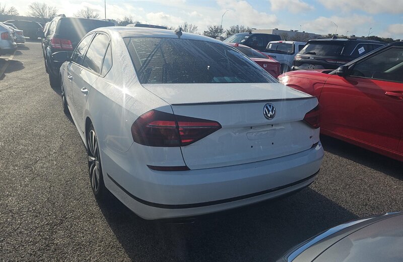 2018 Volkswagen Passat V6 GT - Photo 7 - San Diego, CA 92154