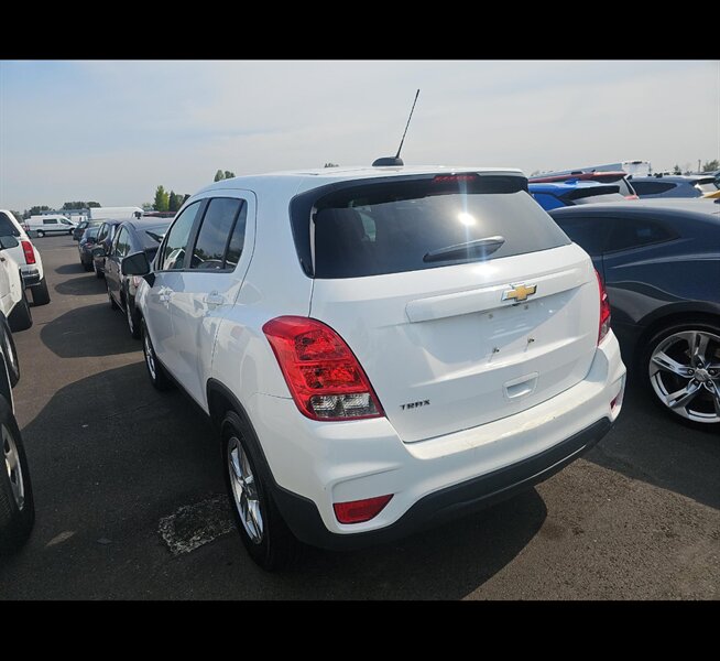 2019 Chevrolet Trax LS   - Photo 6 - San Diego, CA 92154